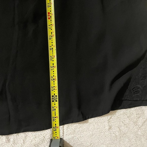 Torrid Black Lace Inset Georgette Tank / Size 1X - Picture 11 of 11